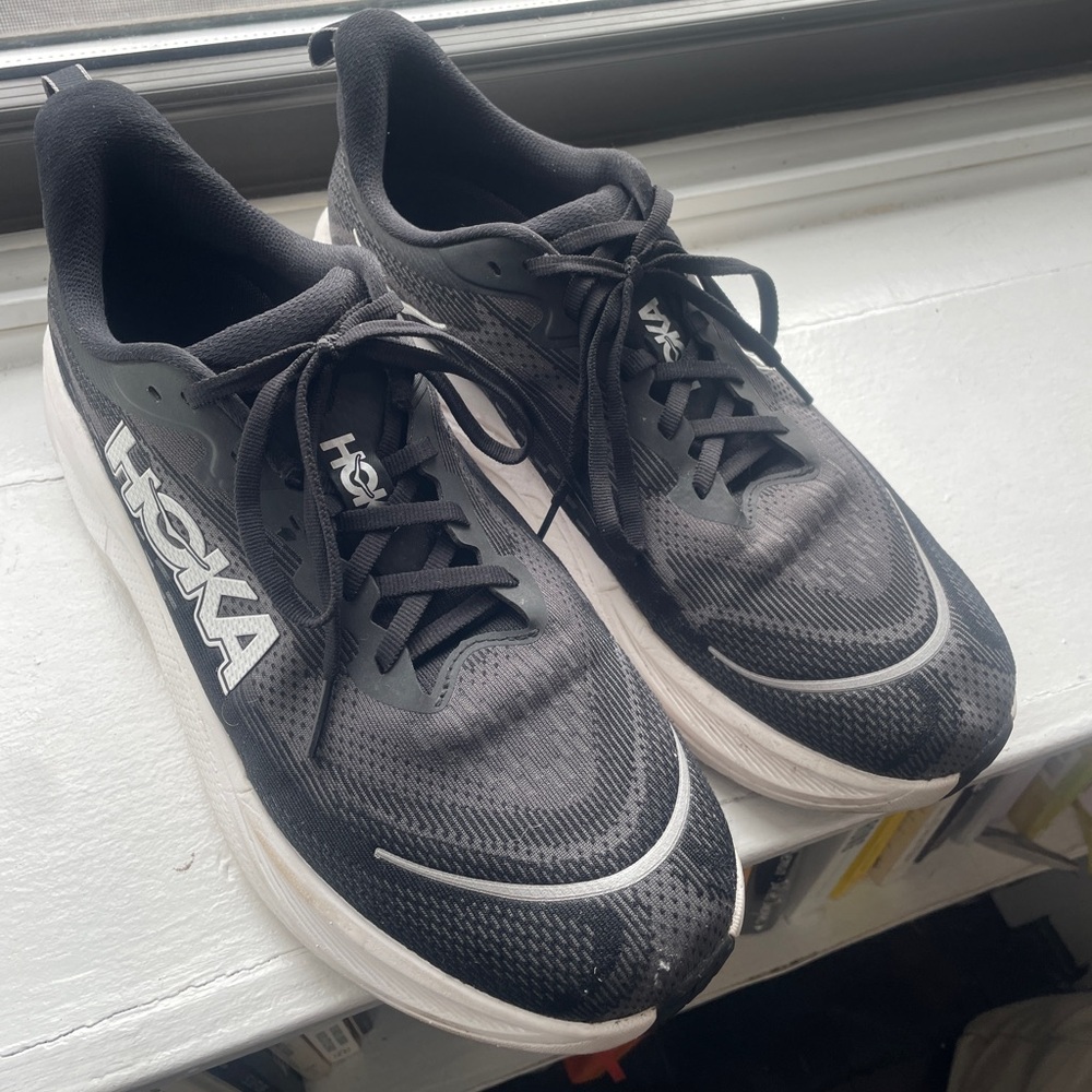 Hoka Men's Black and White Skyflow Wide Athletic Shoes